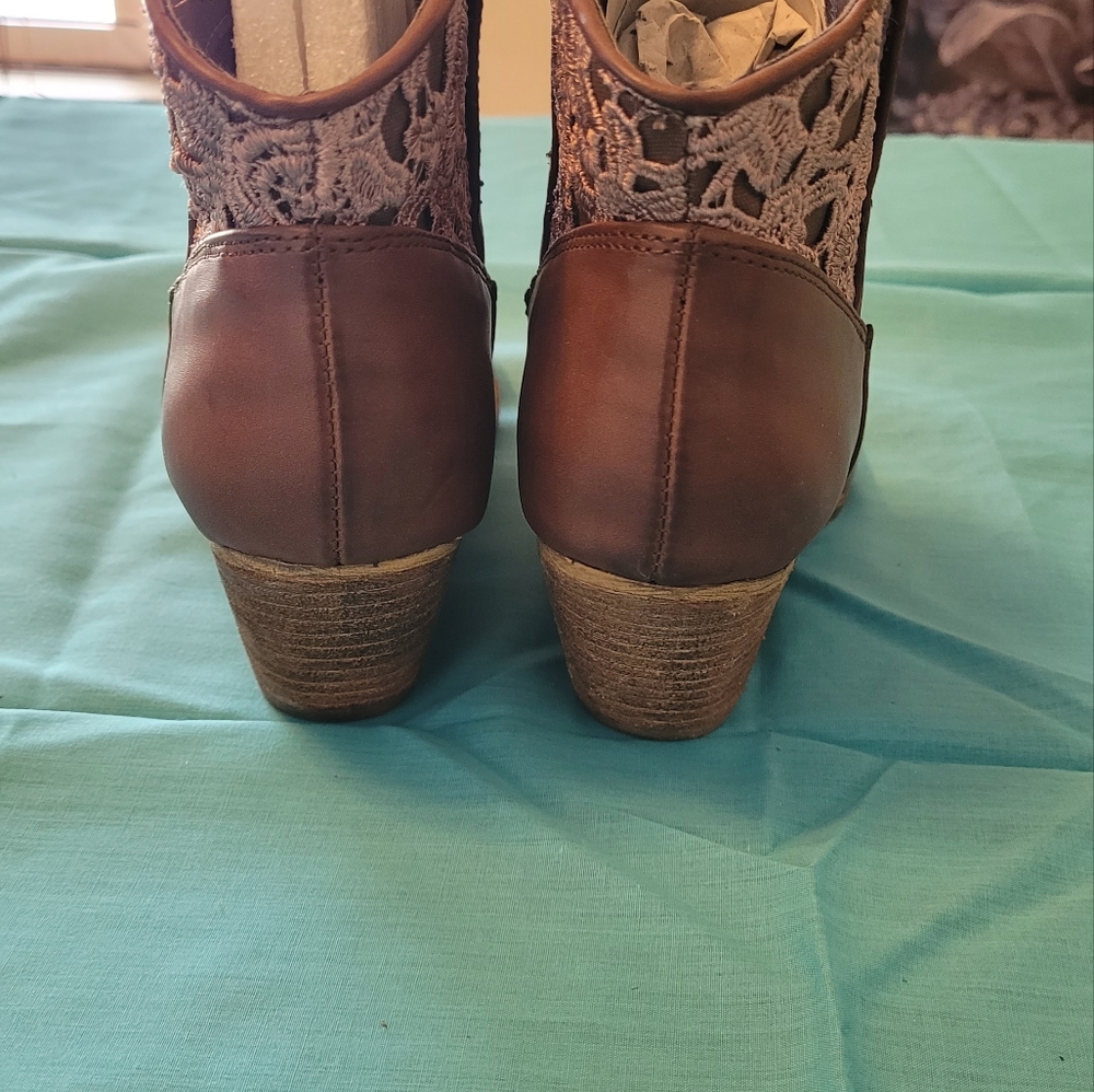 Very Volatile brown bootie - Picture 4 of 5